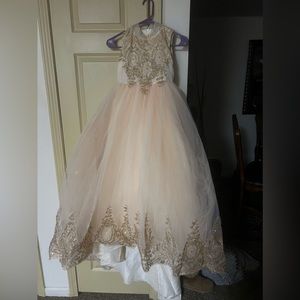 Beautiful Ivory and rhinestone dress worn 2 hours at birthday quincerio   12-14Y